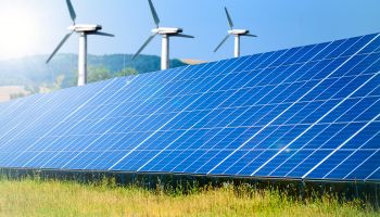 pale eoliche e pannelli fotovoltaici